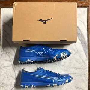 Mizuno Men's Blue Soccer Shoes